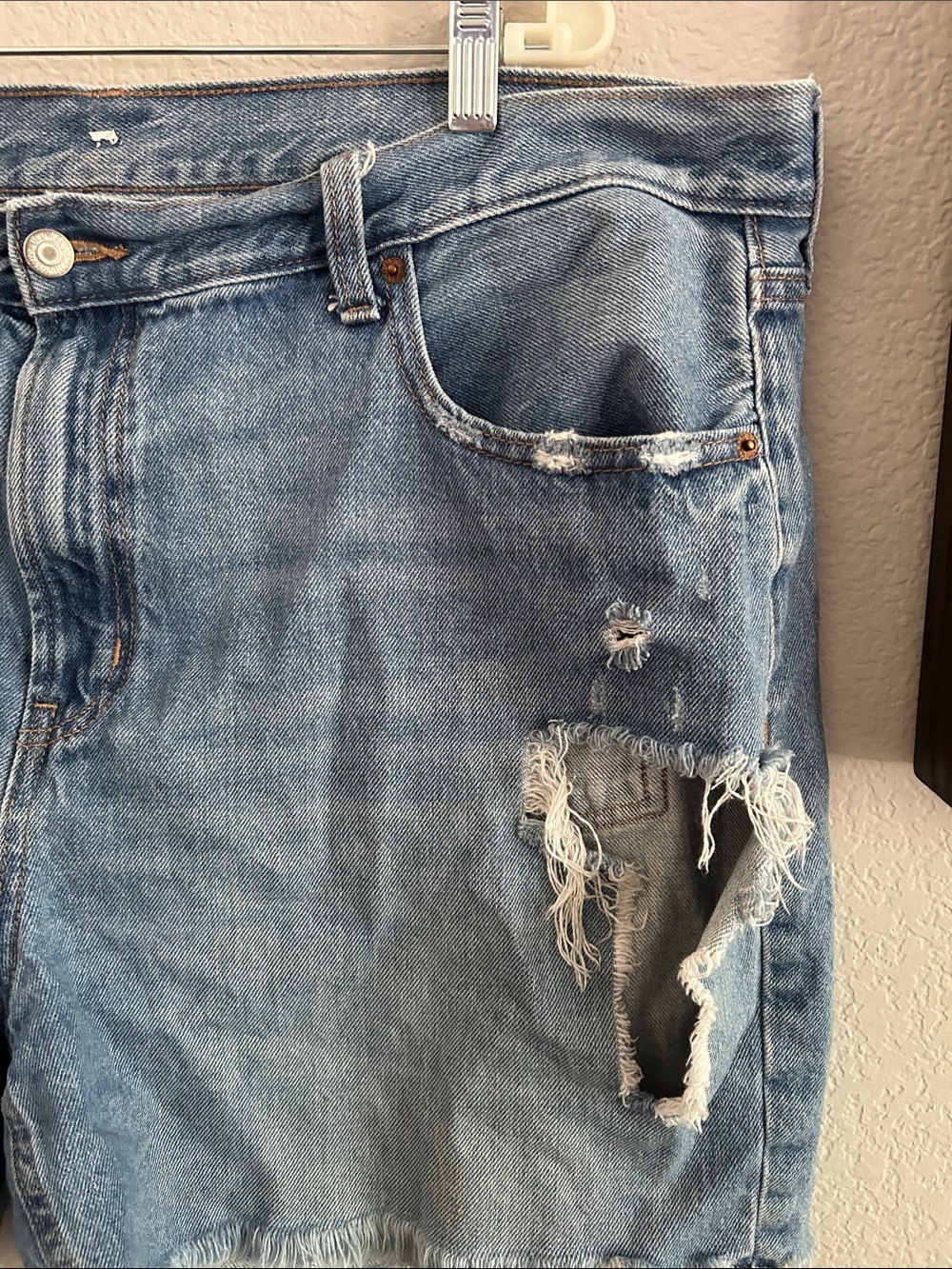 Old navy Distressed High-Rise Denim Shorts - Light Blue sz18 - Picture 3 of 10